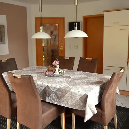 Nikki 35528 * Uplengen