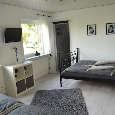Nikki 35528 Holiday home Uplengen